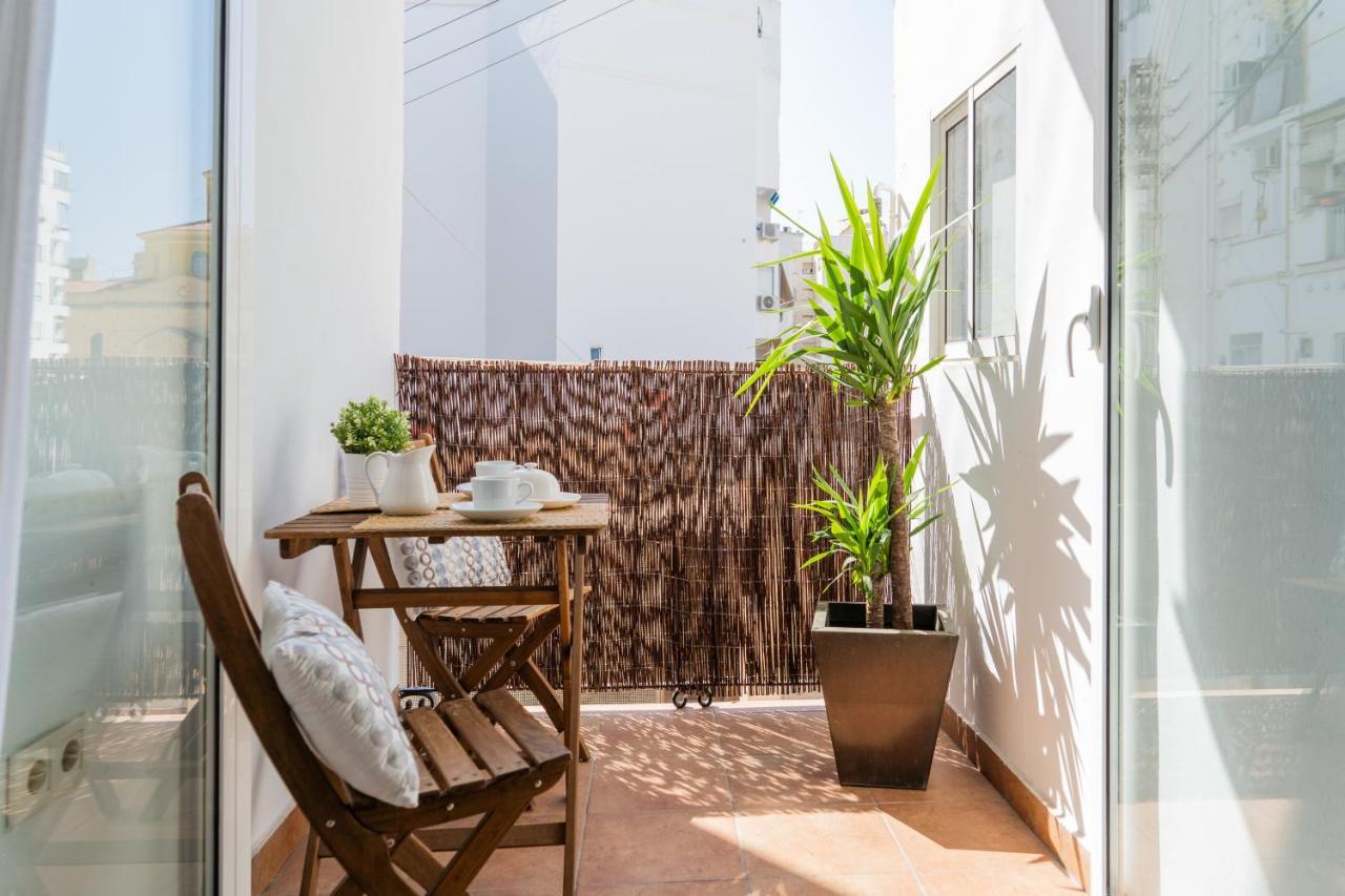 Puerto Rico Apartments Ruzafa Mid-Term บาเลนเซีย ภายนอก รูปภาพ